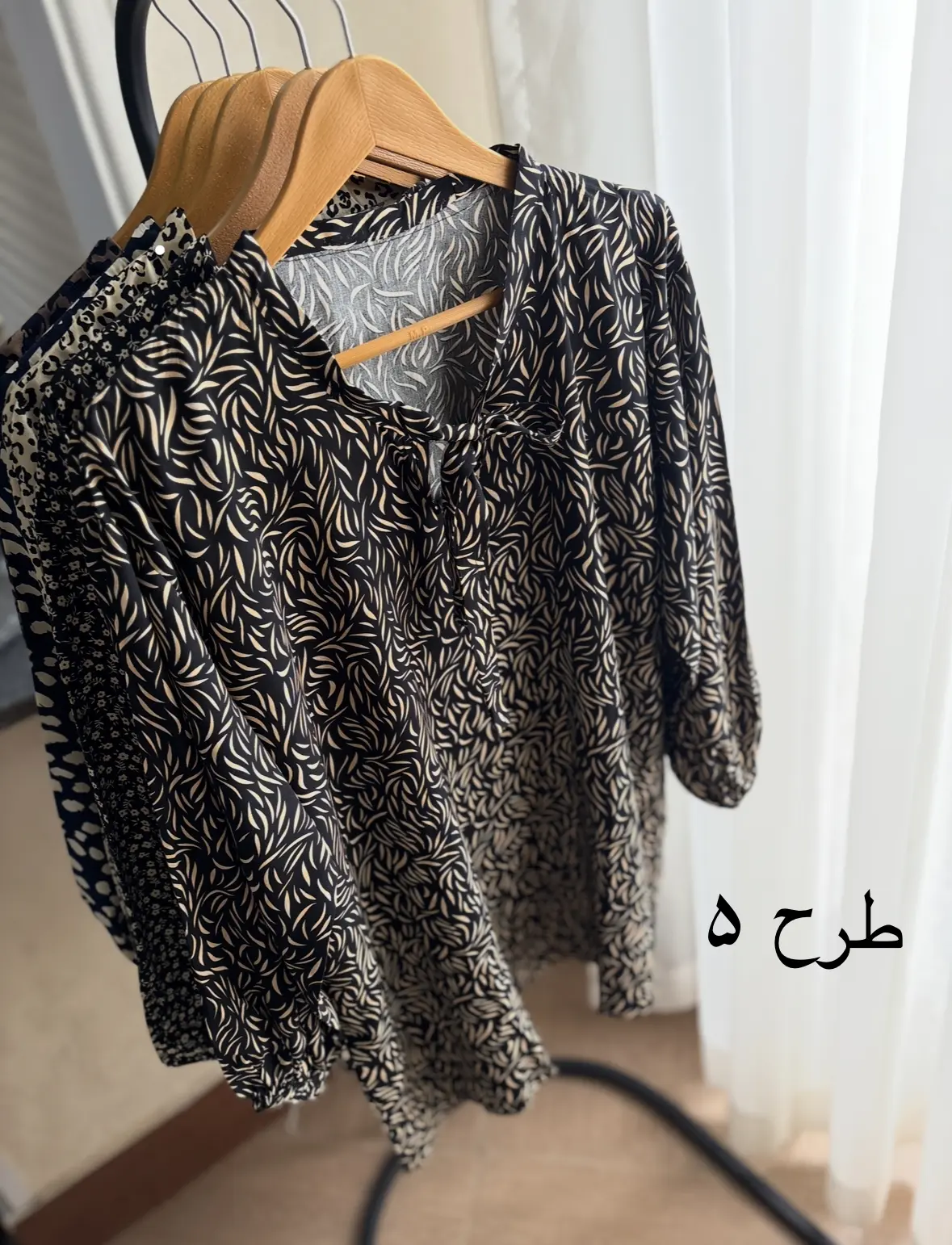 شومیز یقه کرواتی
