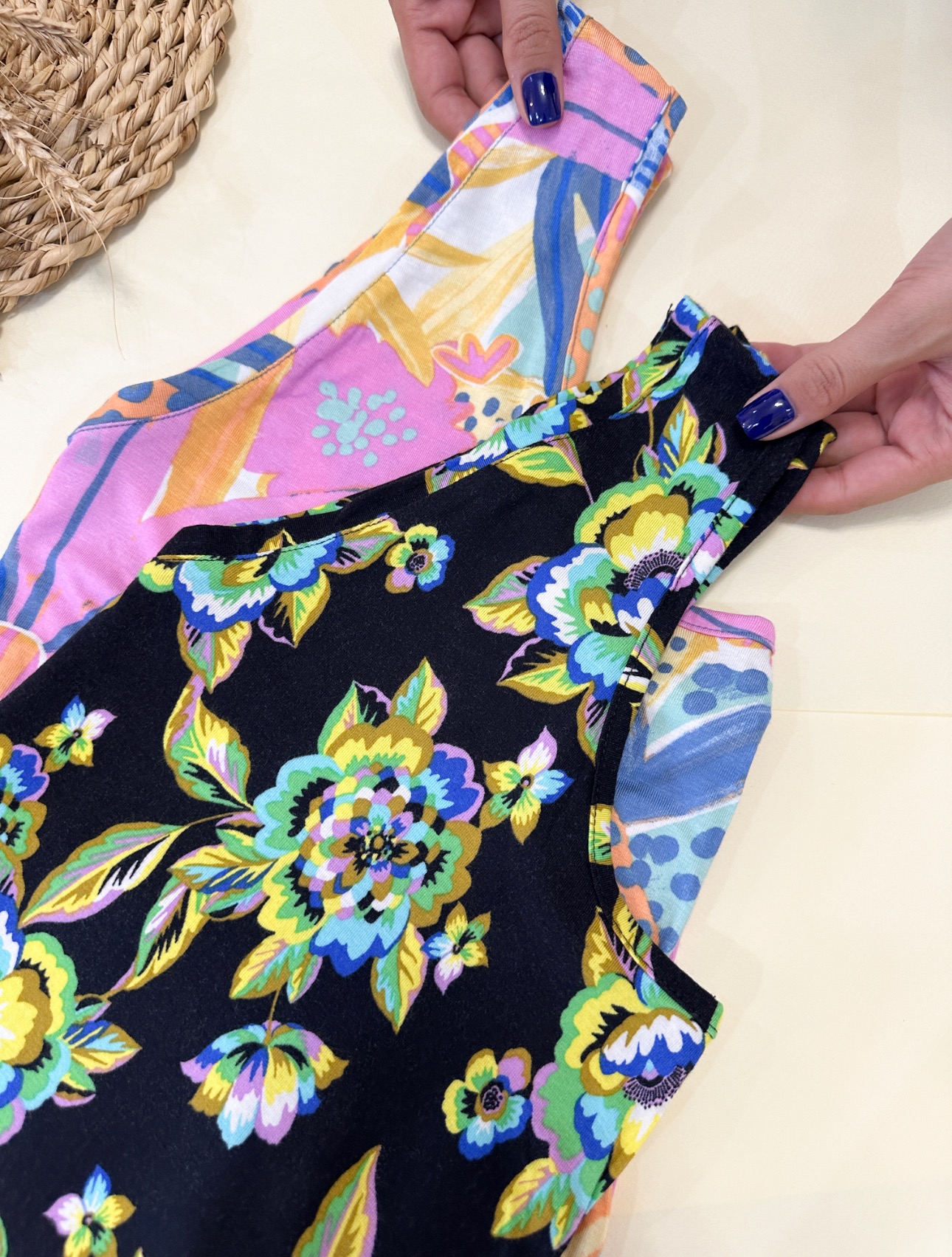 تاپ گلدار