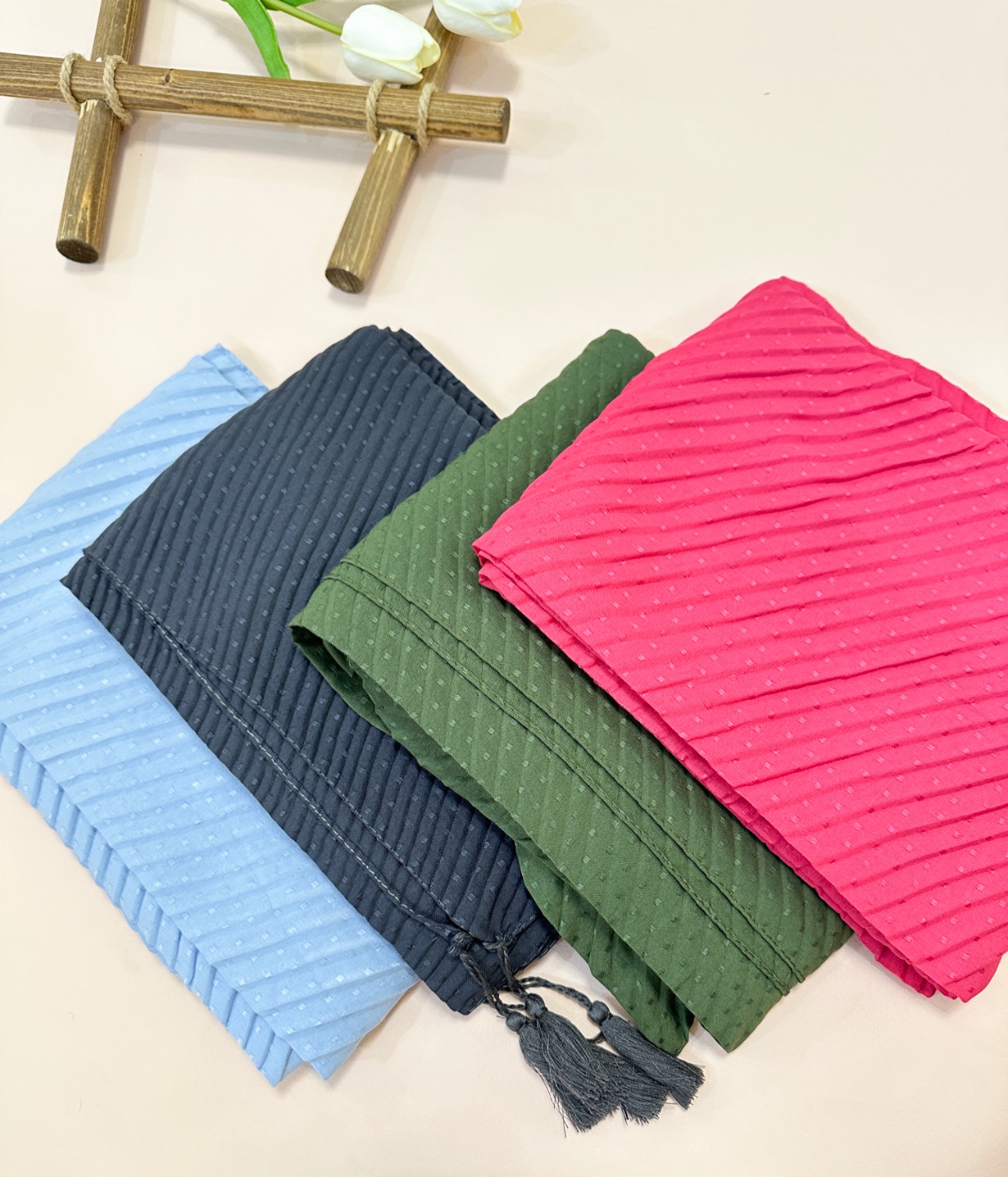 شال پلیسه خالدار